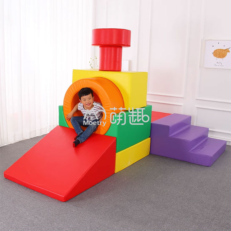 Kids Outdoor Equipment - Bloques de Espuma Coloridos en Forma
